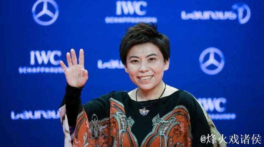 虽败犹荣!邓亚萍猛夸蒯曼:她的反手真的好,在她身上看到了希望 虽败犹荣!邓亚萍猛夸蒯曼:她的反手真的好,在她身上看到了希望