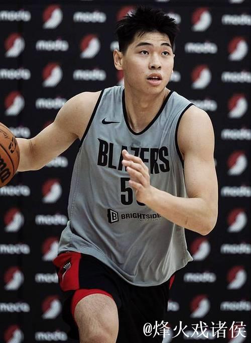 崔永熙:NBA高强度训练挑战大,国内球员适应困难 崔永熙:NBA高强度训练挑战大,国内球员适应困难