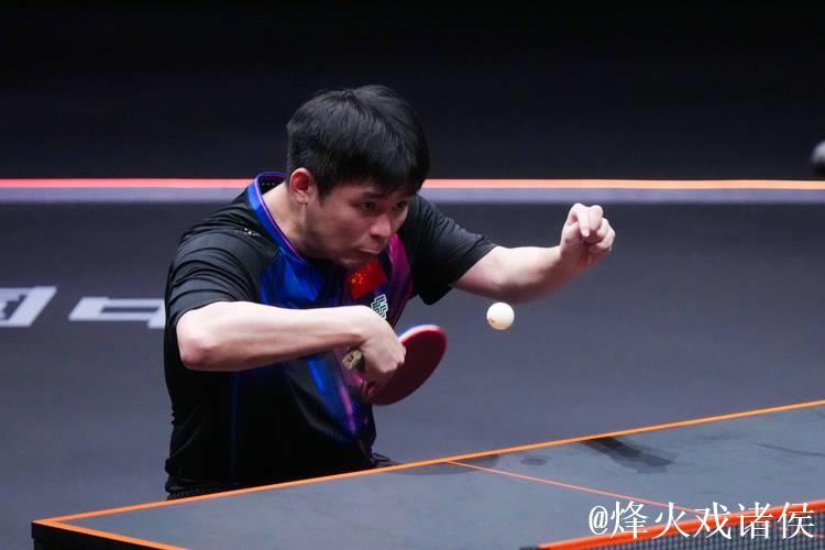 WTT总决赛：林诗栋4-0完胜梁靖崑，挺进男单八强